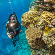 Load image into Gallery viewer, Sealife Micro 3.0 Limited Edition Explorer Set with Light