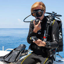 Load image into Gallery viewer, ScubaPro 2-GAUGE Console Metal Compact Pressure Gauge and Depth Gauge
