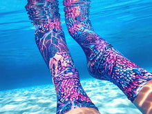 Load image into Gallery viewer, SpaceFish Army Eco-friendly Coral Kaleidoscope Dive Socks
