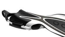 Load image into Gallery viewer, Oceanic Manta Ray Open Heel Fins with Spring Straps
