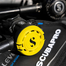 Load image into Gallery viewer, Scubapro R105 Octopus
